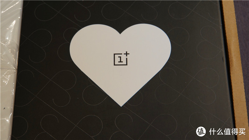 你敢爱，我敢换：OnePlus 一加手机 七夕情侣黑白特别版套装开箱及感受