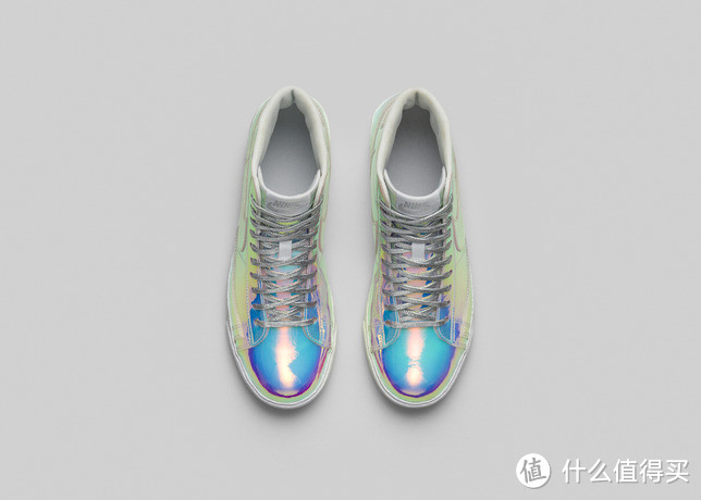 NIKE 耐克 Blazer Mid 将推女性别注款 “Iridescent”