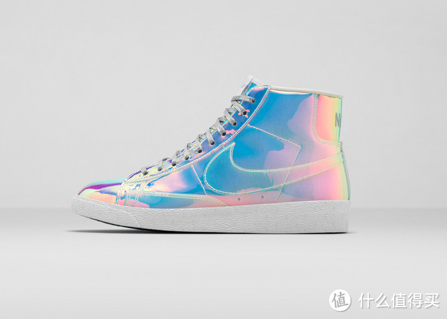 NIKE 耐克 Blazer Mid 将推女性别注款 “Iridescent”