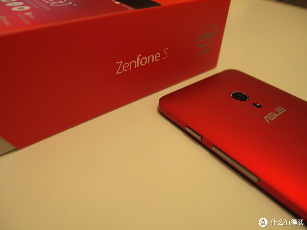 “灯，等灯等灯” intel芯 zenfone 5 智能手机 港版高配苏丹红 开箱体验