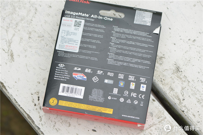 D800的好仓库：Lexar 雷克沙 Professional 1066x 64G CF存储卡和Sandisk ImageMate All-in-One读卡器