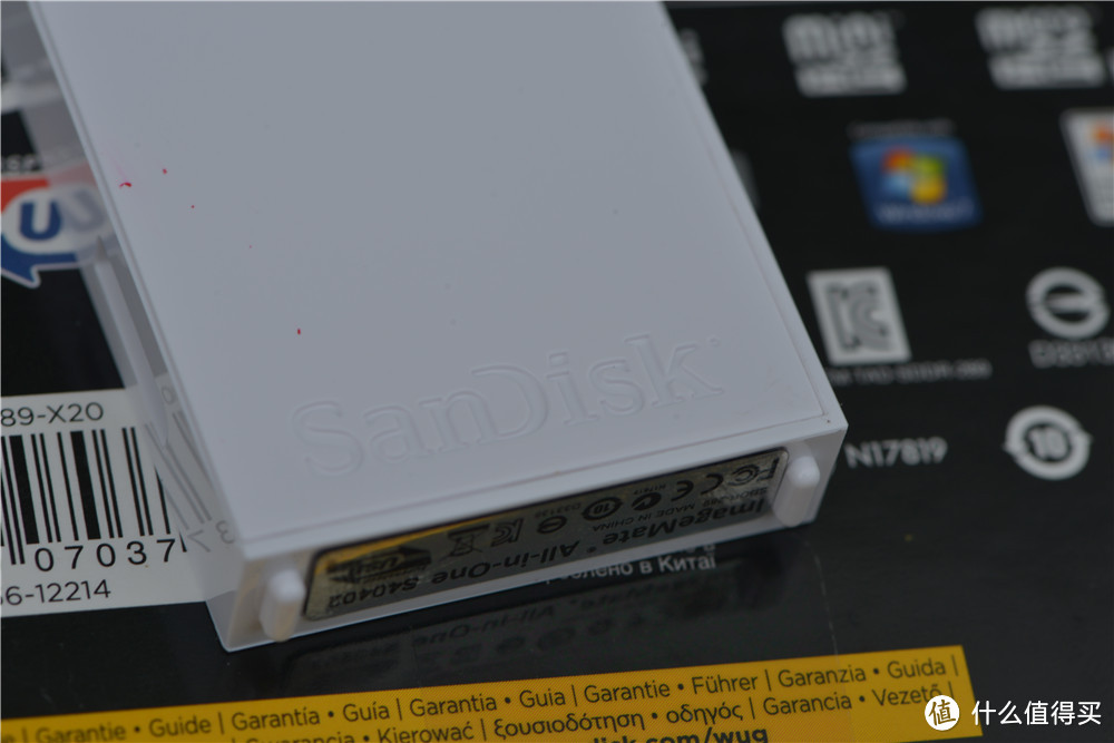 D800的好仓库：Lexar 雷克沙 Professional 1066x 64G CF存储卡和Sandisk ImageMate All-in-One读卡器