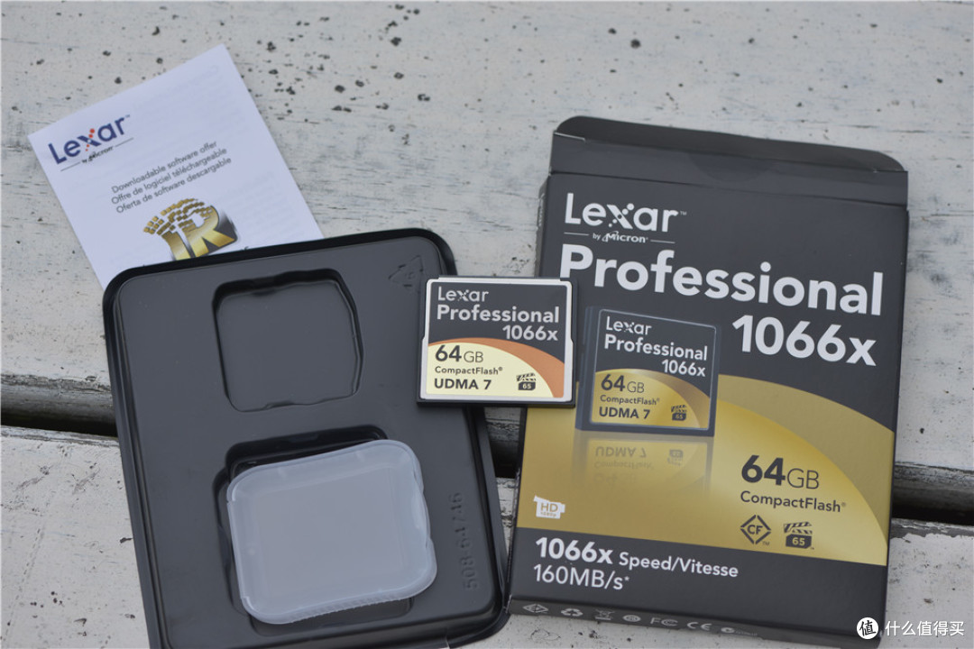 D800的好仓库：Lexar 雷克沙 Professional 1066x 64G CF存储卡和Sandisk ImageMate All-in-One读卡器