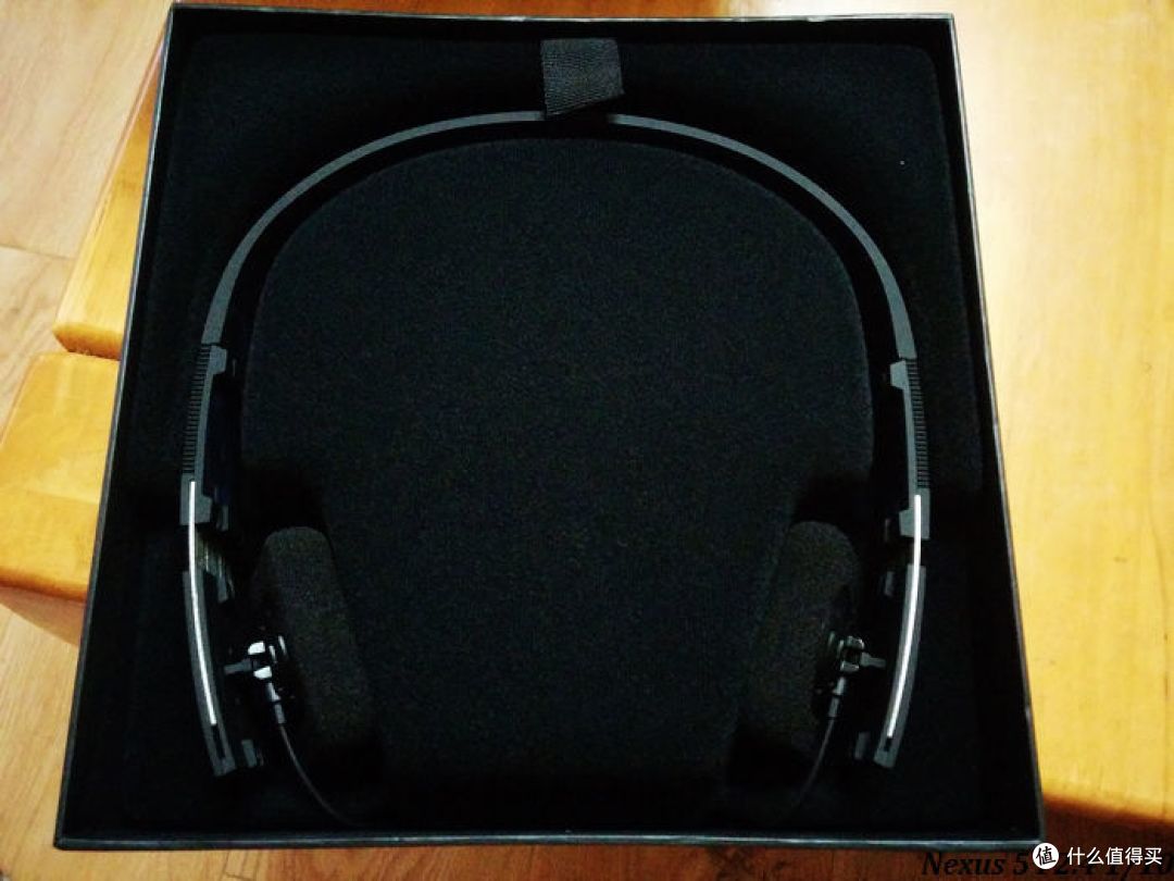 小巧轻盈：BANG & OLUFSEN BeoPlay Form 2i 头戴式耳机 线控版