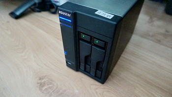 Asustor AS-602T 2-Bay 存储服务器，名牌但国内少闻的NAS系列