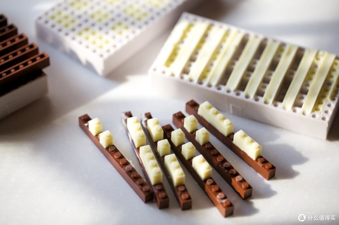 可以吃的积木块:日本设计师用巧克力制作 LEGO 乐高积木
