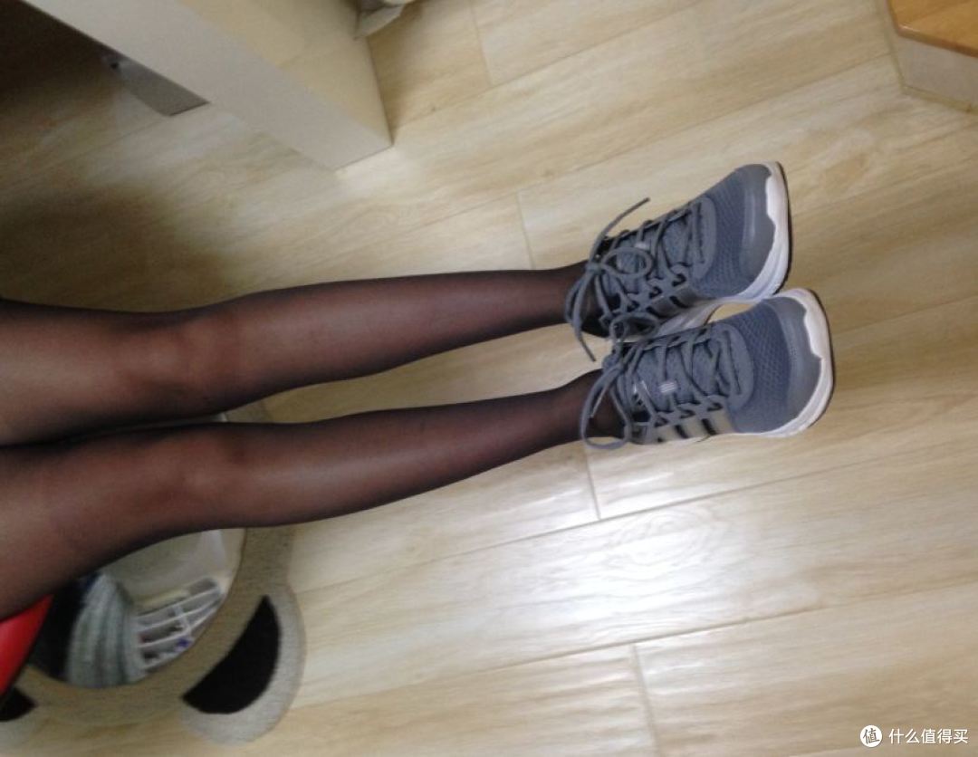 343人民币入手最便宜的阿迪达斯次旗舰boost跑鞋，妹子真人兽晒物