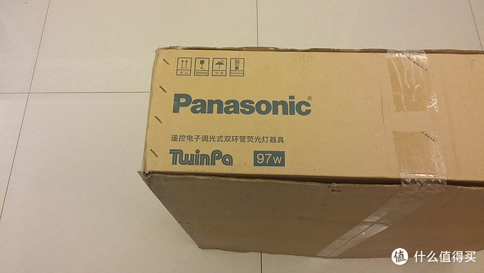 Panasonic 松下 未来光 TwinPa HFAC1057WS02 方形吸顶灯开箱以及简单评测