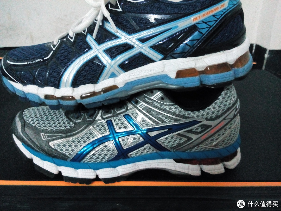 不跑不欢乐：ASCIS 亚瑟士 GT-2000 & KAYANO 20 跑鞋