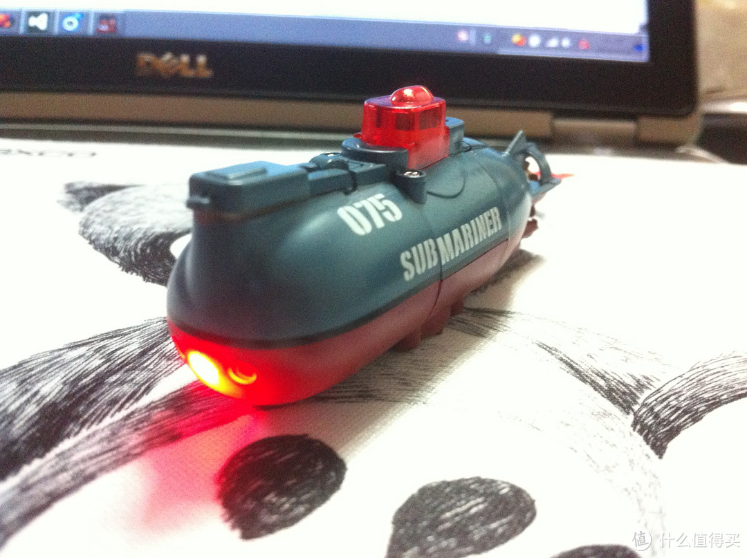 据说这是世界上最迷你的遥控潜水艇