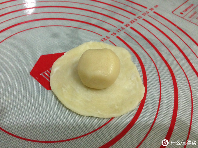 自己的月饼比较圆！DIY 苏式月饼