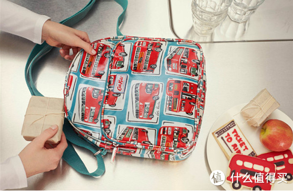 Cath Kidston 推出2014秋冬新款 London Bus 印花系列