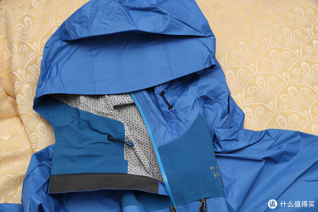 Mountain Hardwear G50软壳，Stretch Capacitor Jacket冲锋衣，Patagonia R2抓绒衣