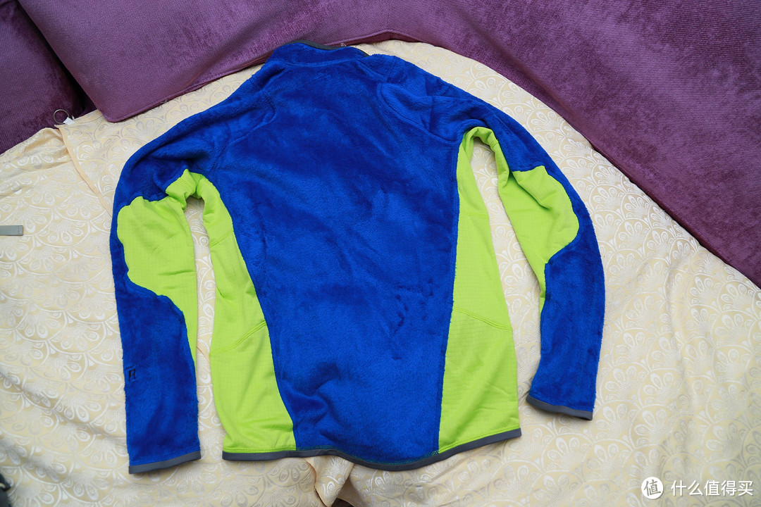 Mountain Hardwear G50软壳，Stretch Capacitor Jacket冲锋衣，Patagonia R2抓绒衣