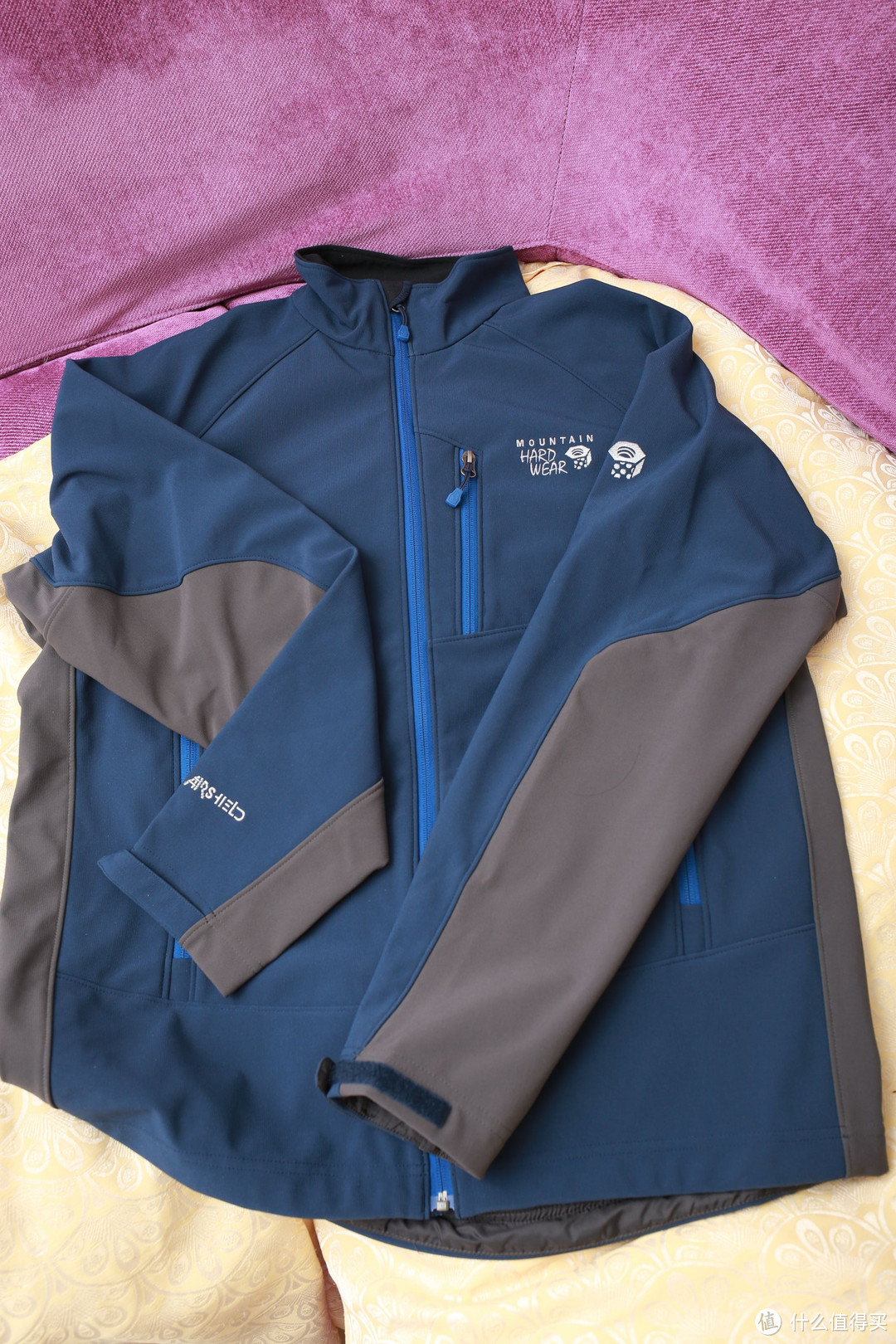 Mountain Hardwear G50软壳，Stretch Capacitor Jacket冲锋衣，Patagonia R2抓绒衣