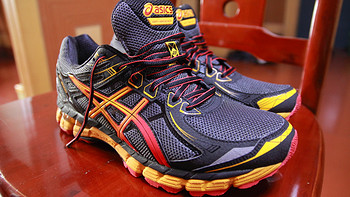 亮骚配色 ASICS 亚瑟士 GT 2000 2 Trail 男款跑步鞋