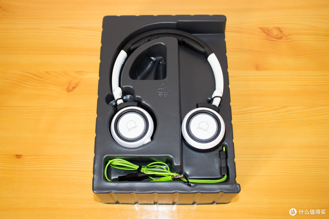 那一抹诱惑的绿:akg 爱科技 q460 便携头戴耳机