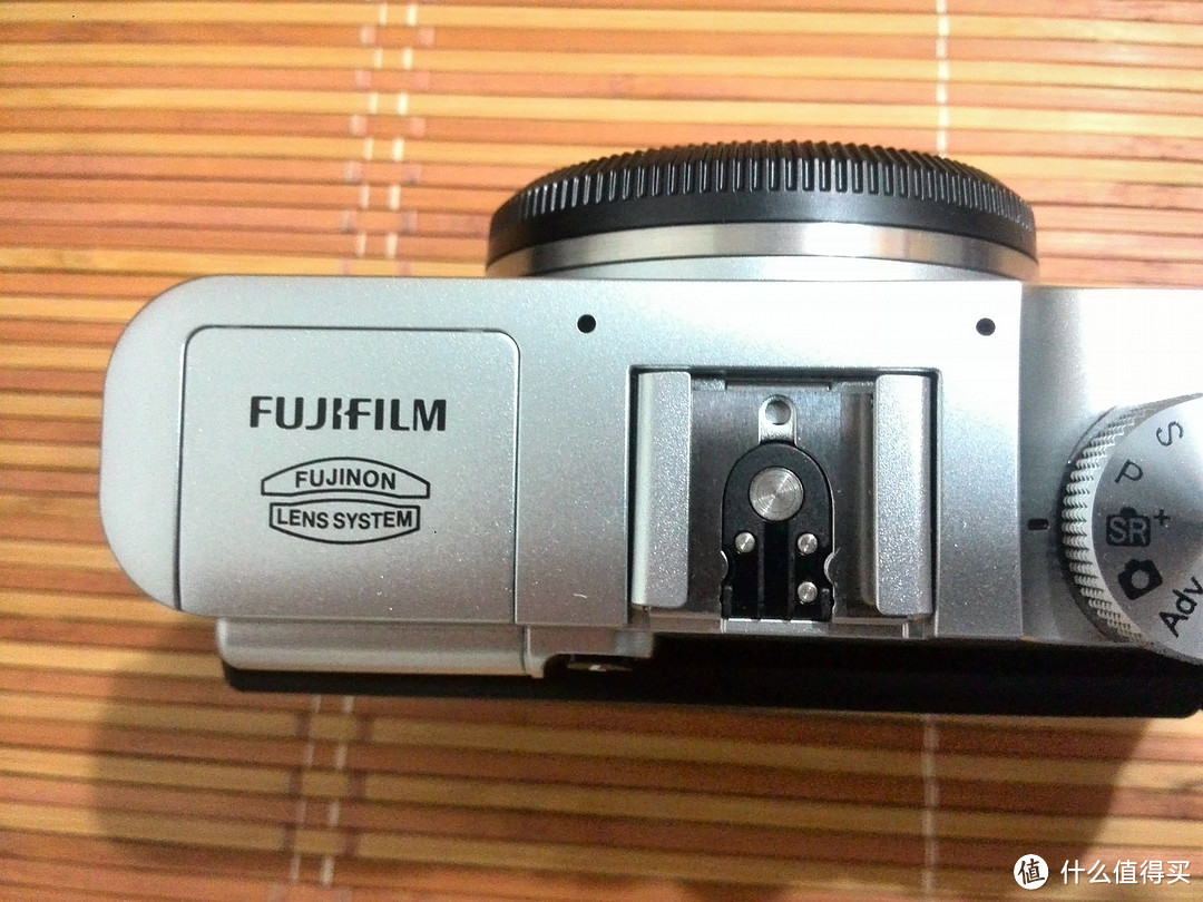 FUJIFILM 富士 X-A1(16-50mm)套机 F3.5-5.6 OIS 银色 开箱、逛展使用体验