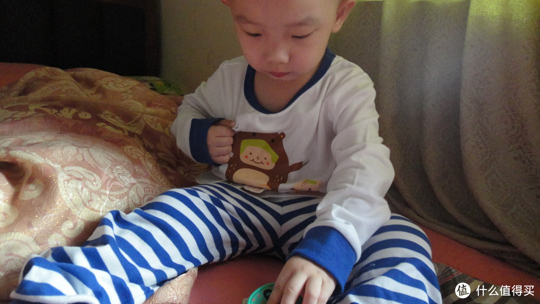 小米米  用上手机才会讲故事的睡衣&能玩的睡衣