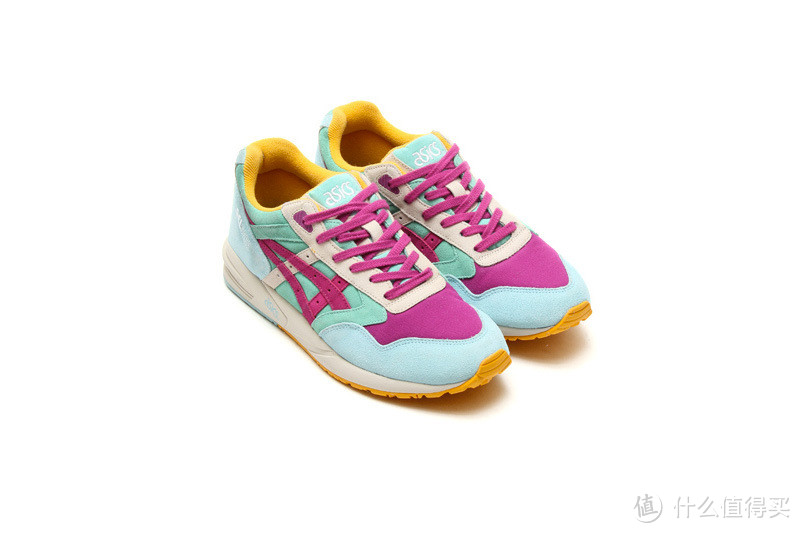 洋溢青春气息：Lily Brown x ASICS Gel-Saga 联名复古跑鞋亮相