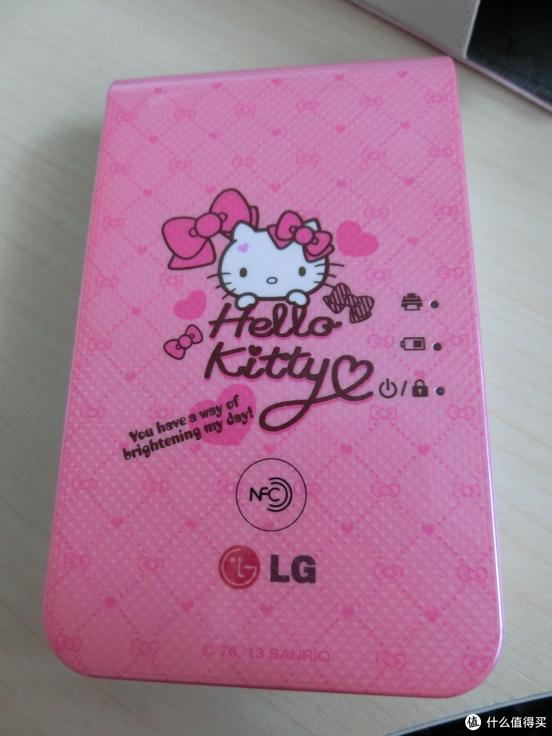 外观党最爱：朋友送的趣拍得 LG PD239SP Hello Kitty 限量口袋相片打印机