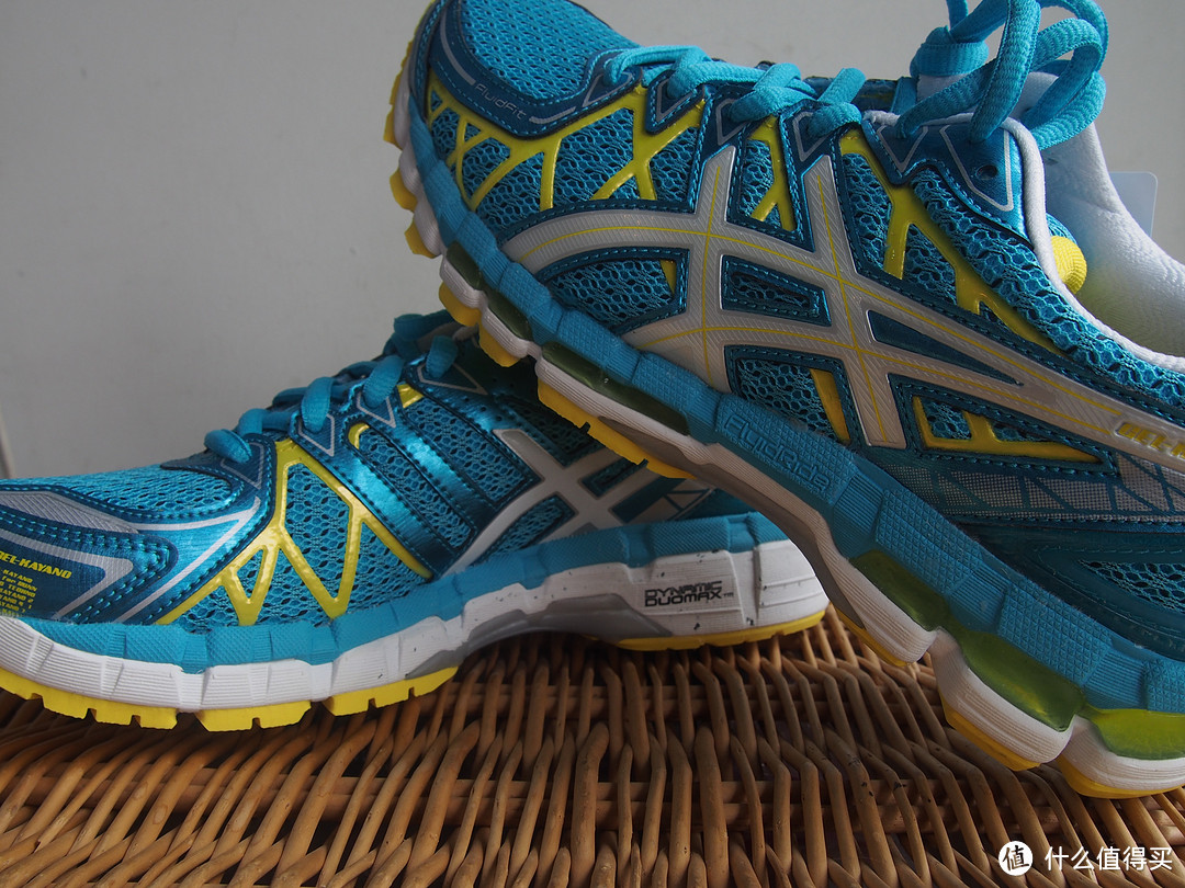 女款 Asics 亚瑟士 Kayano 20 跑步鞋轻体验 附与Nimbus 14对比，顺便晒下Injinji五趾袜