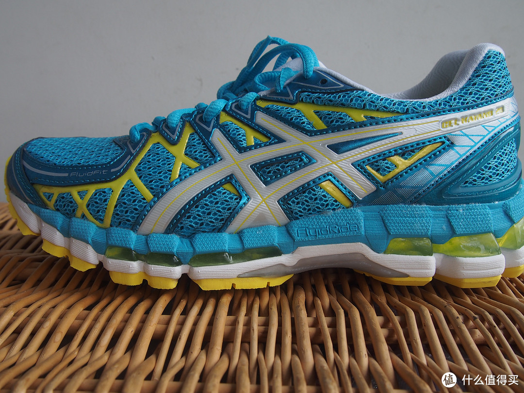 女款 Asics 亚瑟士 Kayano 20 跑步鞋轻体验 附与Nimbus 14对比，顺便晒下Injinji五趾袜