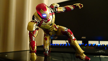 超级英雄中的土豪：HotToys HT 1/6 压铸合金 钢铁侠3 MK42 Iron Man