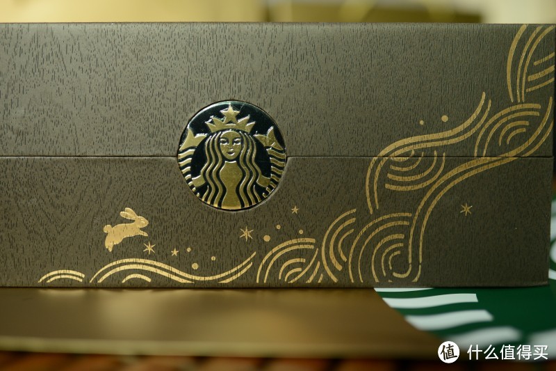 来自星星的月饼：STARBUCKS星巴克星奕系列月饼，附与希尔顿酒店荣誉客会广式月饼简略对比