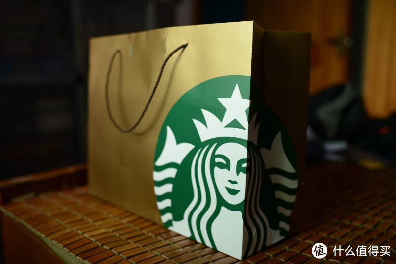 来自星星的月饼：STARBUCKS星巴克星奕系列月饼，附与希尔顿酒店荣誉客会广式月饼简略对比