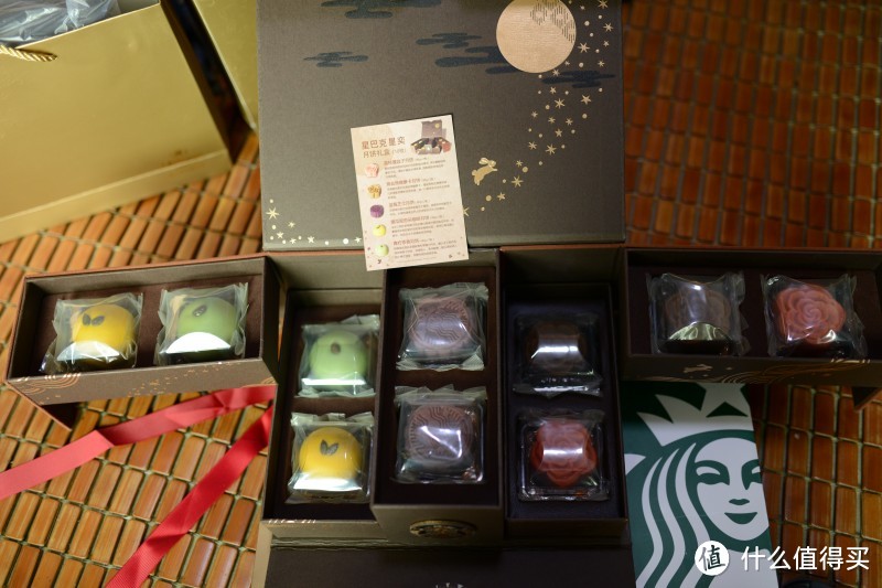 来自星星的月饼:STARBUCKS星巴克星奕系列月饼,附与希尔顿酒店荣誉客会广式月饼简略对比