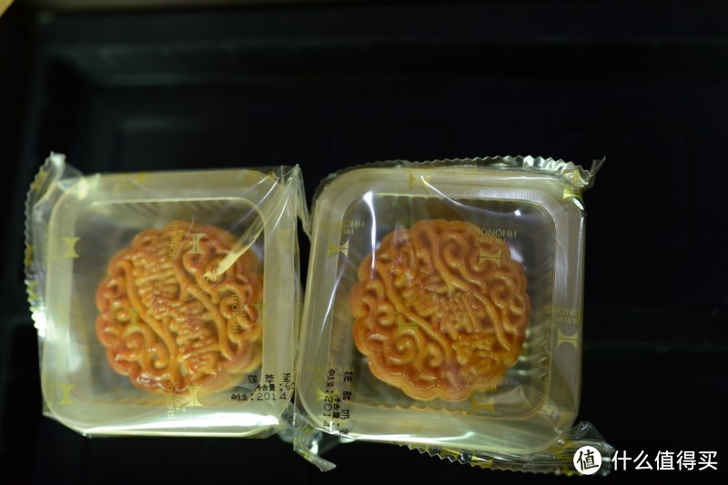 来自星星的月饼:STARBUCKS星巴克星奕系列月饼,附与希尔顿酒店荣誉客会广式月饼简略对比