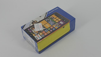 诺基亚 Lumia 1320手机开箱晒物(充电器|充电线|接口|摄像头|按键)