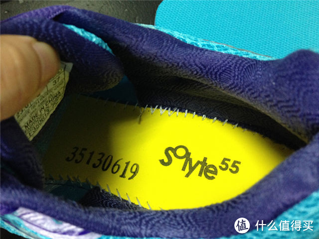 360度无死角的溢胶也真是醉了，细节多图顺便求鉴：Asics 亚瑟士 Kayano19 蓝蓝的跑鞋