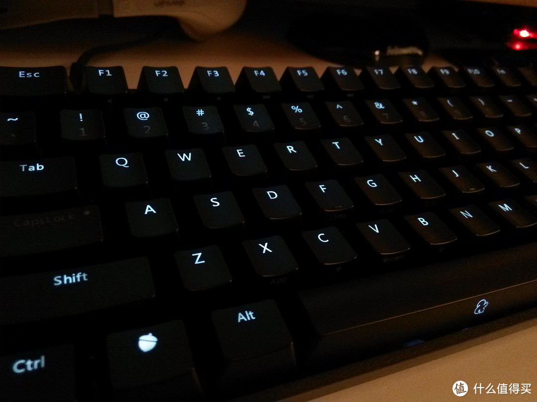 75%的魅力：KBT Race2 黑色白光红轴 机械键盘 开箱