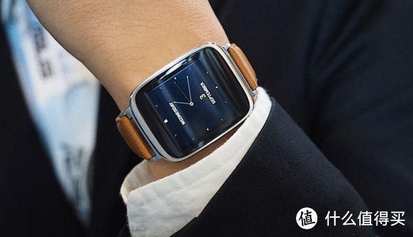 【IFA】华硕 发布ZenWatch智能手表、全球最薄13.3寸笔记本等新品