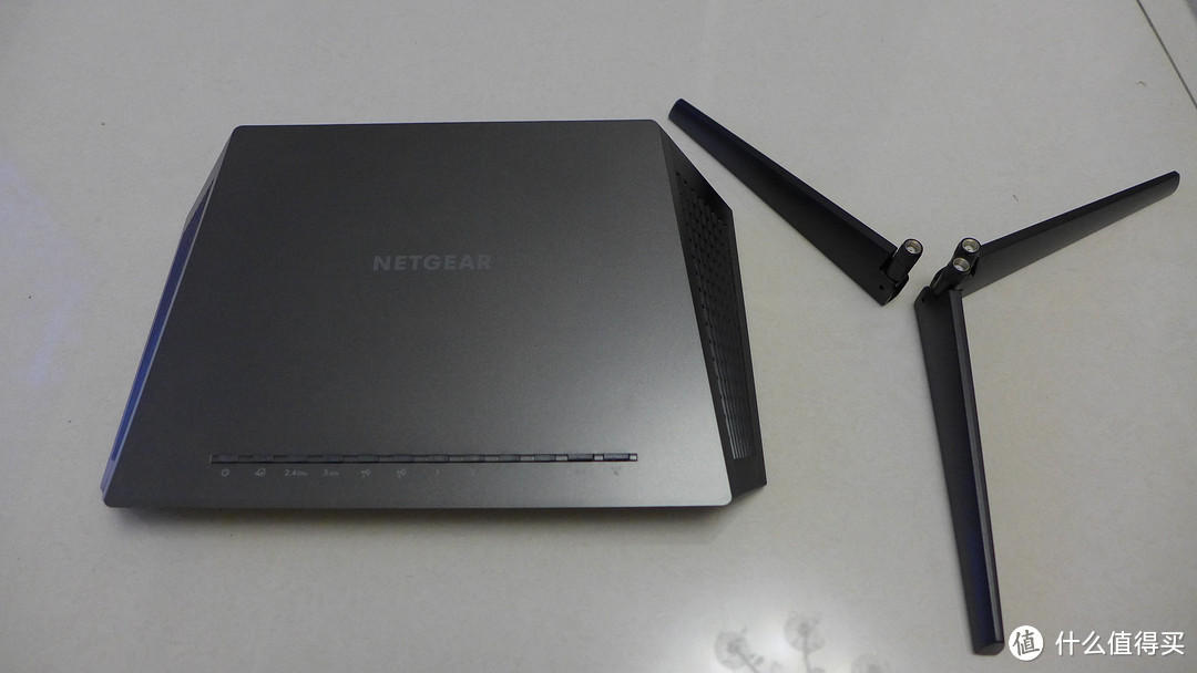 粗大硬的速率怪兽：Netgear 网件 R7000 Nighthawk AC1900 无线路由器