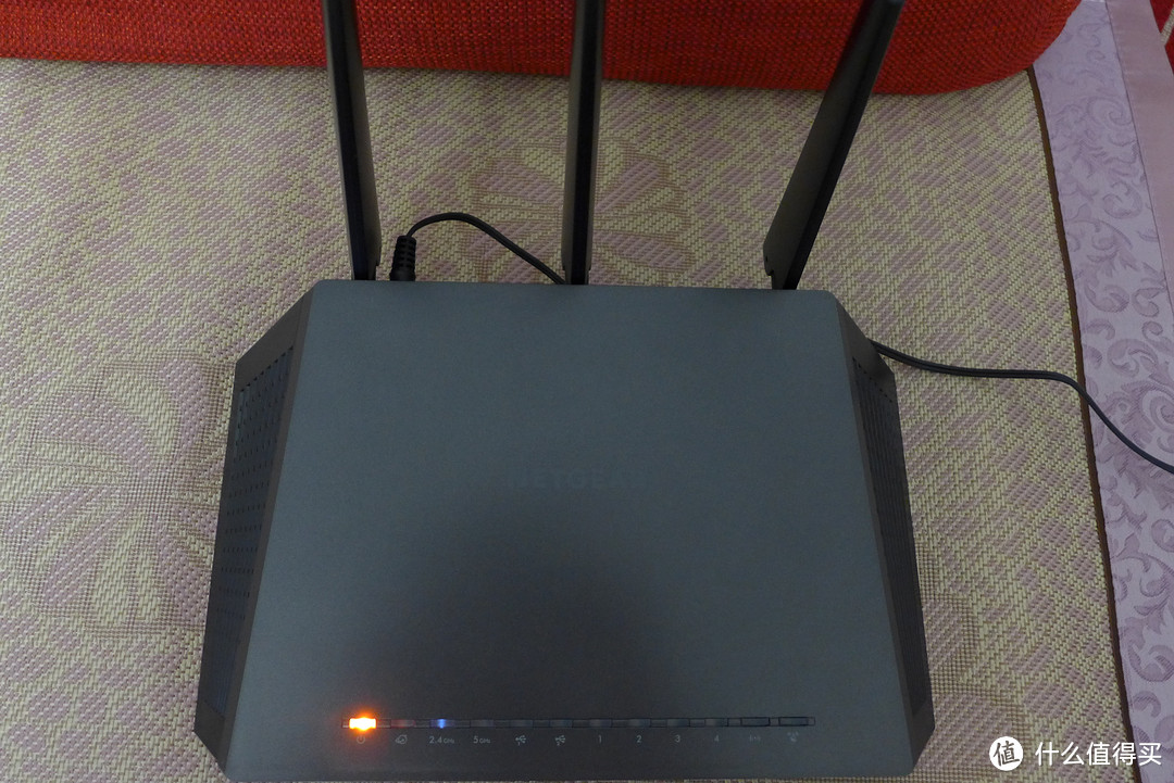 粗大硬的速率怪兽：Netgear 网件 R7000 Nighthawk AC1900 无线路由器