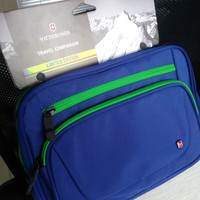 维氏 Travel Companion 旅行包开箱展示(拉链|背带|暗袋|卡槽|锁扣)