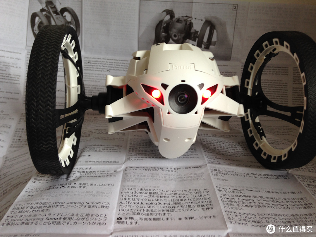 新玩具：Parrot MiniDrones Jumping Sumo 机械人