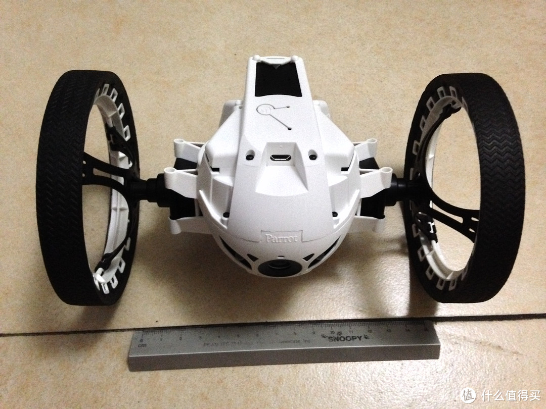 新玩具：Parrot MiniDrones Jumping Sumo 机械人