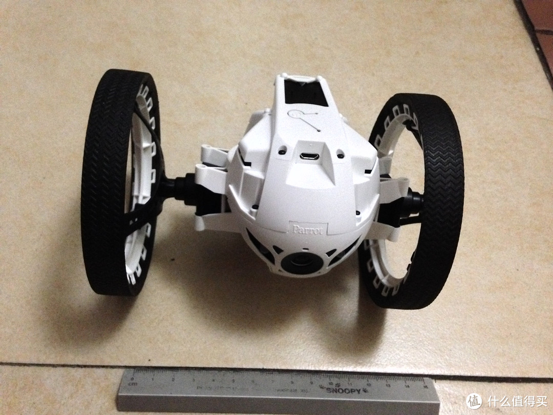 新玩具：Parrot MiniDrones Jumping Sumo 机械人