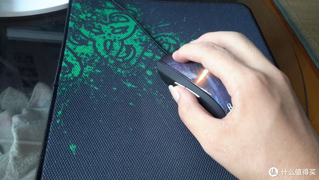 Razer 雷蛇 Taipan 太攀皇蛇 战地四珍藏版 鼠标和鼠标垫