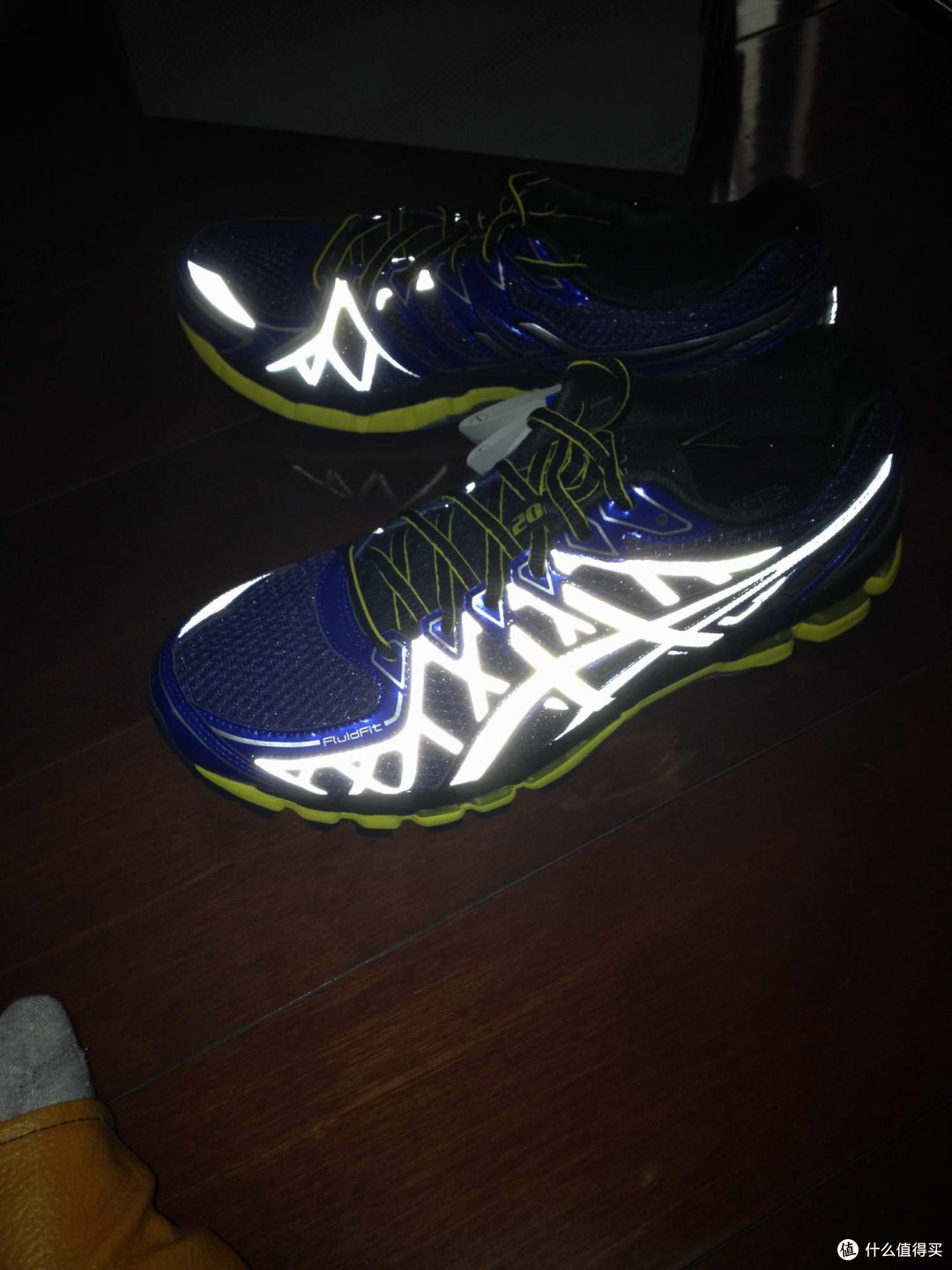 ASICS 亚瑟士 GEL-Kayano 20 夜跑版 男款*级支撑型跑鞋