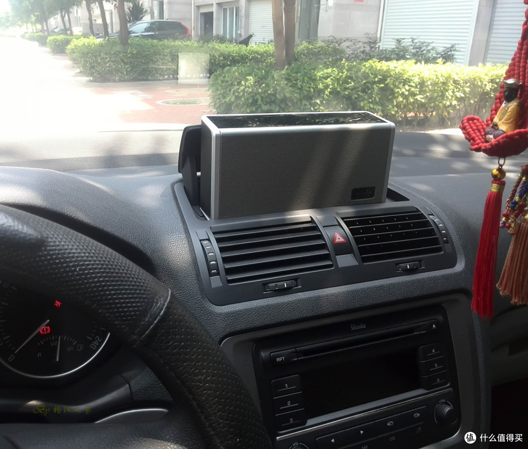 简洁淡雅、三频均衡,值得入手 - 评艾特铭客诺曼底 E200 便携蓝牙音响