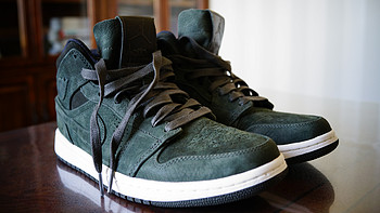 日本乐天购入 NIKE 耐克 Jordan 1代复古高帮板鞋 & adidas 阿迪达斯 JEREMY SCOTT 金熊 运动鞋
