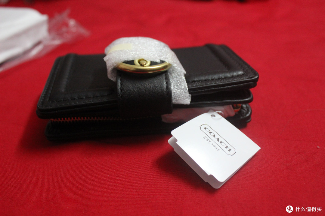 能否受得住我的那点小财?COACH 蔻驰 Campbell Leather Buckle Medium 钱包