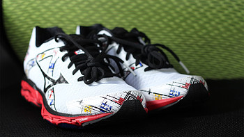 有种风骚叫做 MIZUNO 美津浓 WAVE INSPIRE 10 次*级 男款支撑型跑步鞋