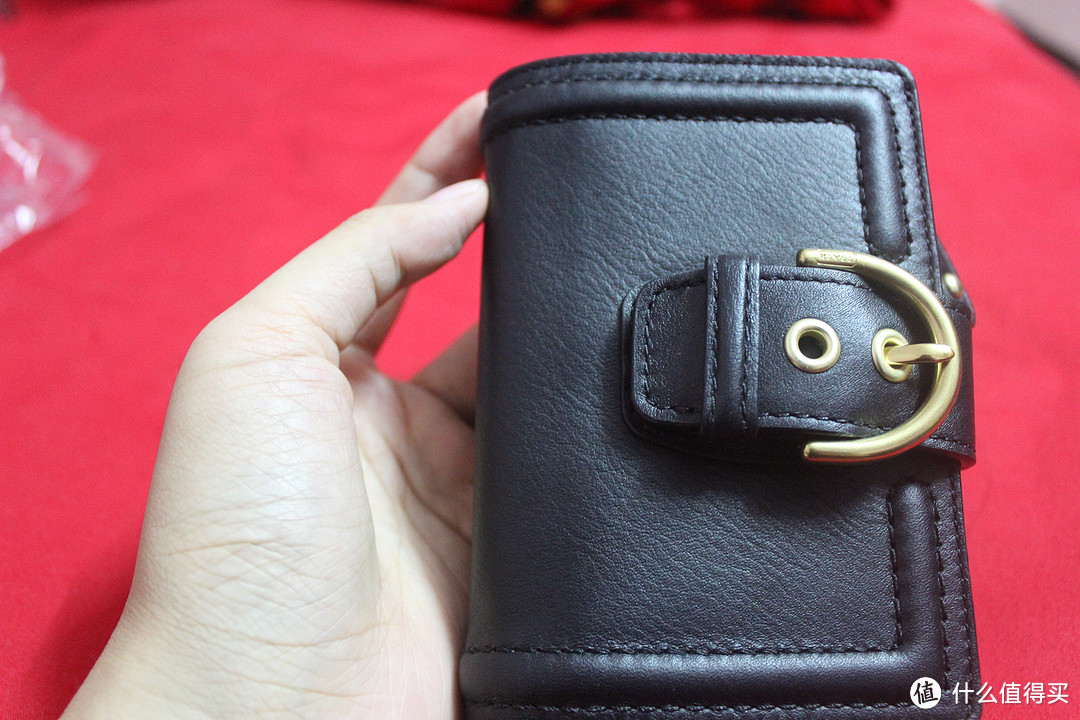 能否受得住我的那点小财?COACH 蔻驰 Campbell Leather Buckle Medium 钱包