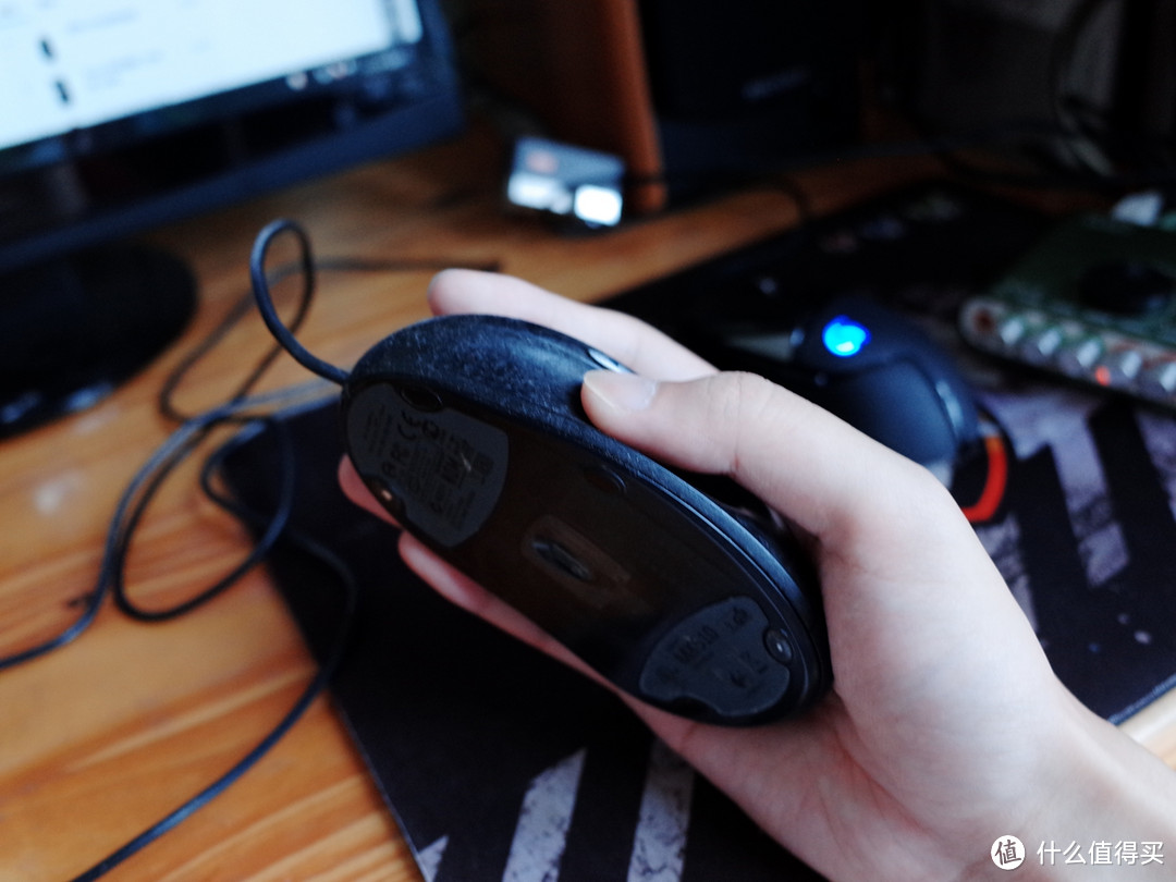 工商银行融e购 罗技5折活动下手Logitech 罗技 G502 自适应游戏鼠标，附与MX系列的大小对比